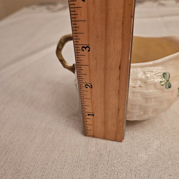 Vintage Belleck Shamrock Creamer - Picture 8 of 8